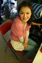 女主播都拜金吗,背后原因与影响